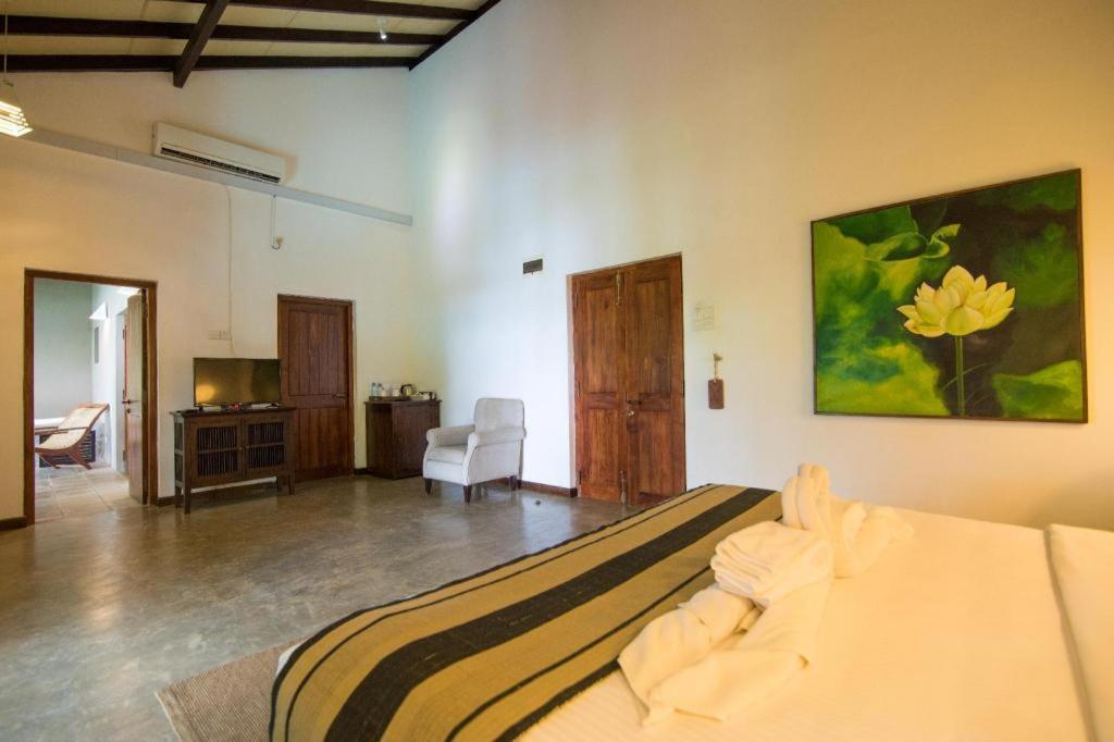 Roman Lake Ayurveda Boutique Resort Ahungalla Exterior foto