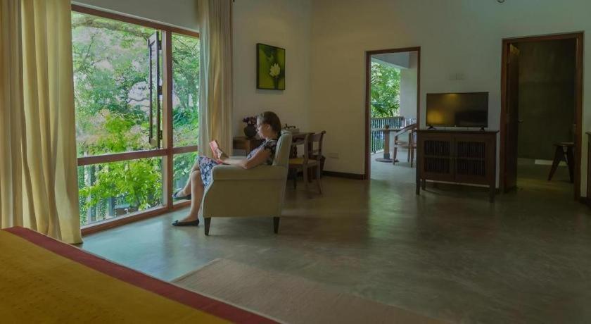 Roman Lake Ayurveda Boutique Resort Ahungalla Exterior foto